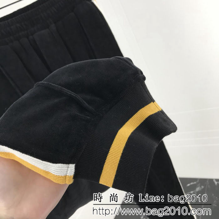 MONCLER蒙口 黑標限量款系列 2018FW 絲絨拼色字母飾帶繡花 拉鏈開衫外套套裝 ydi1171